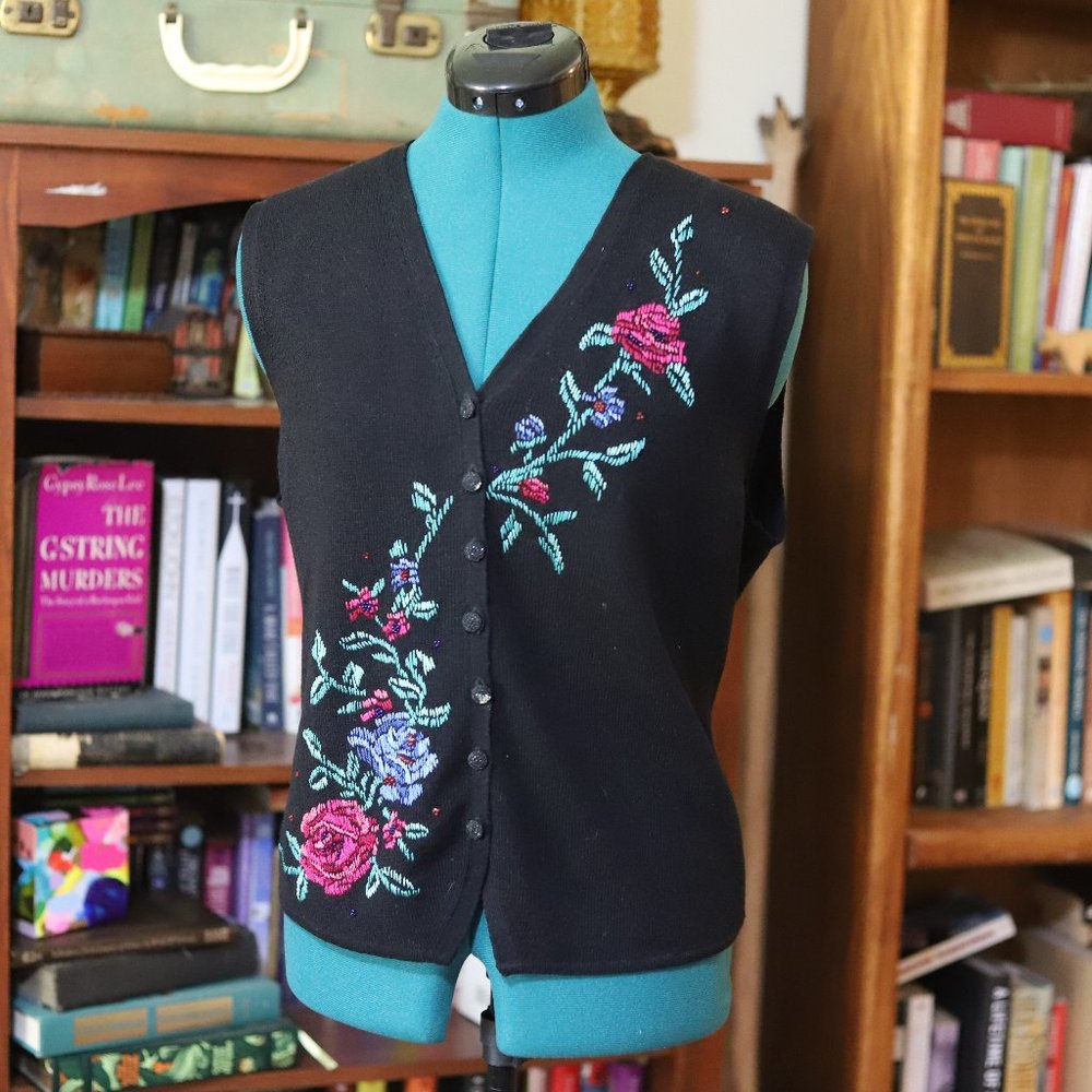 Vintage | Embroidered Flower Vest